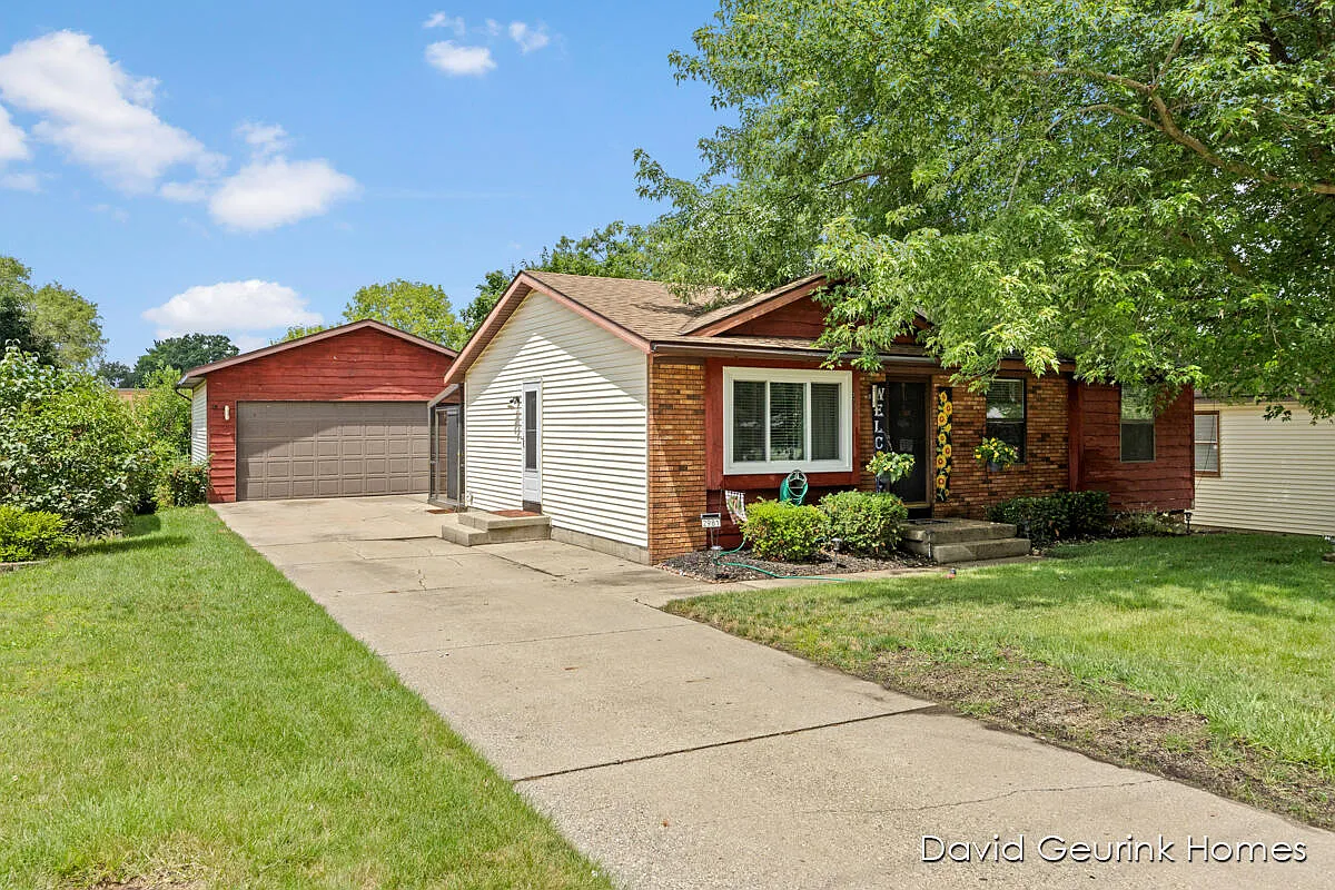 2981 Wallace Ave SW photo 1