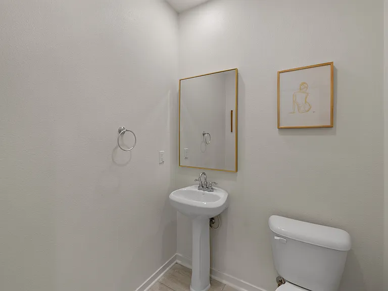 50105 Rocamora St — Photo 11