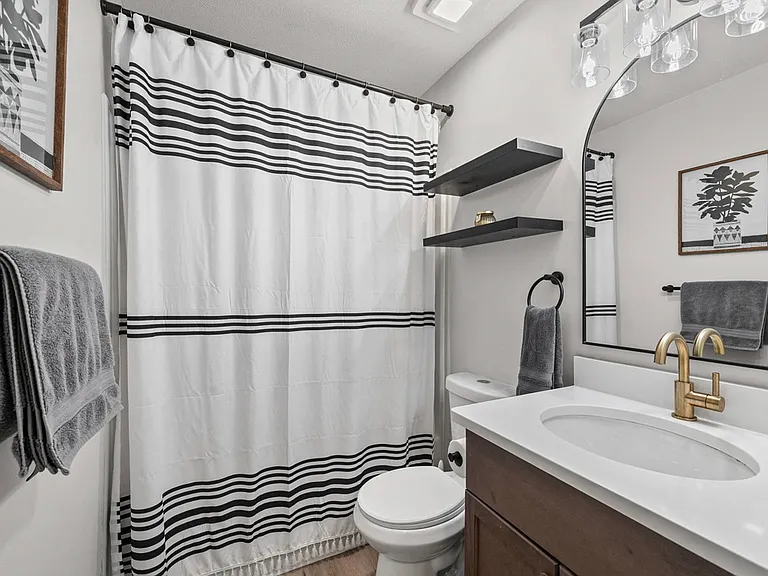 227 Harold Dr — Photo 17