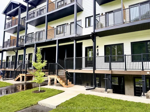 247A Bradford St, Ottawa, ON K2B 5Z5