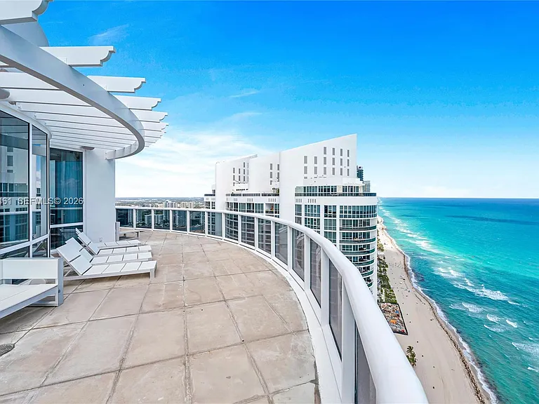 18101 Collins Ave #5509 — Photo 43