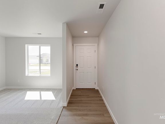 3rd image of 9190 W White Jasmine Ct