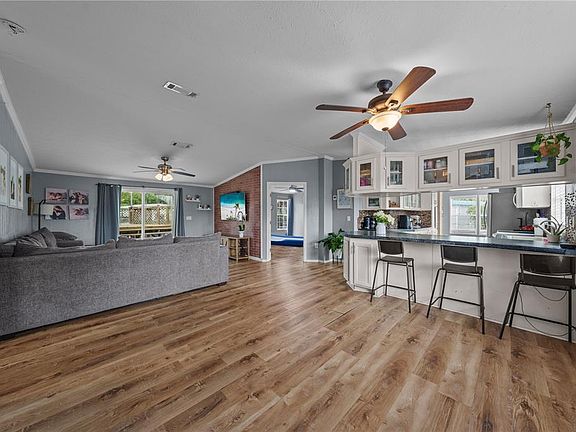 3rd image of 6411 WOODS STREET