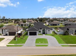 2125 Trafalgar Pkwy, Cape Coral, FL 33991