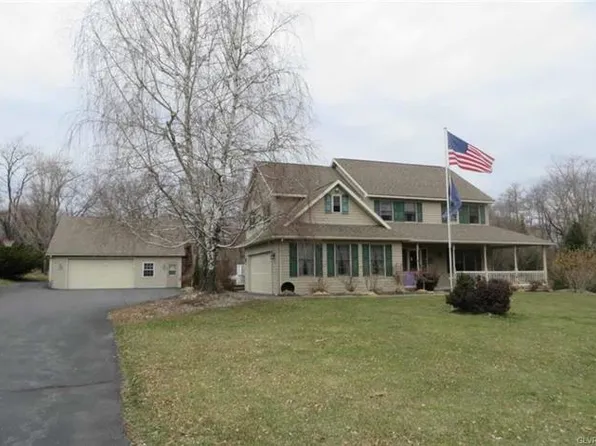 2520 Community Dr, Bath, PA 18014