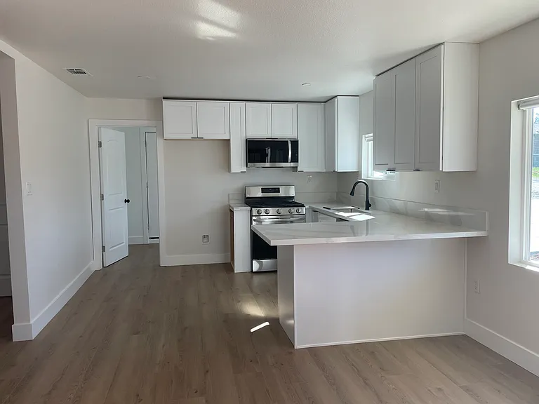 9337 Vallejo Dr — Photo 3