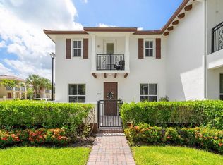 4716 Sierra Ln, Coconut Creek, FL 33073