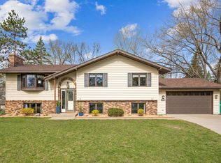 5465 Saint Albans St N, Shoreview, MN 55126