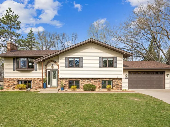 5465 Saint Albans St N, Shoreview, MN 55126
