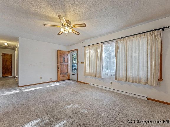 3rd image of 3518 Birch Pl
