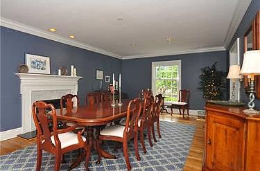 3rd image of 501 Irwin Dr