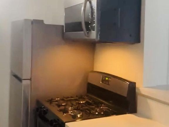 5th image of 1825 S New Hampshire Ave #8