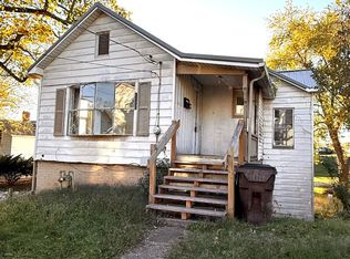 909 4th St, Marietta, OH 45750