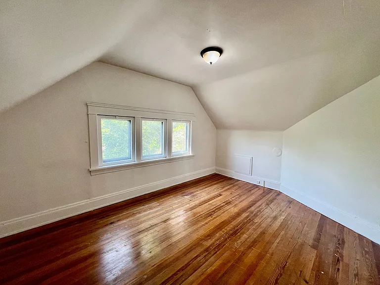 3305 E Overlook Rd — Photo 9