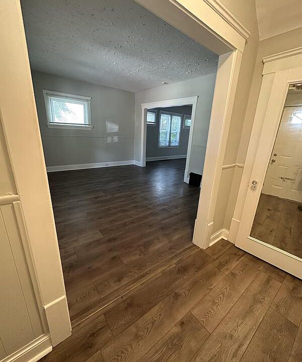 1st image of 2907 Denison Ave #1
