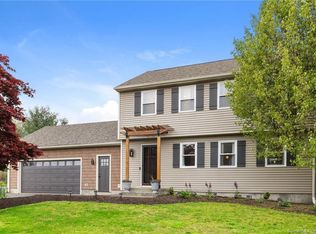 1 Scott Ln, Windsor, CT 06095