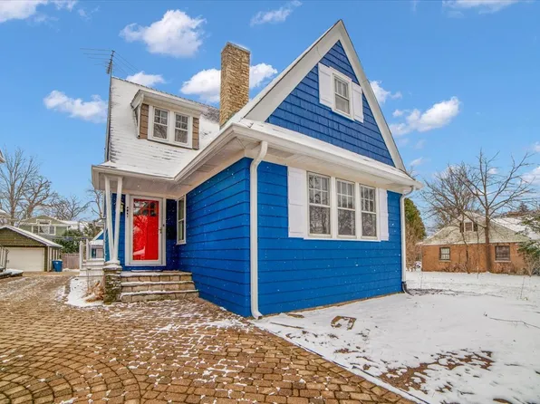 4941 Montgomery Ave, Downers Grove, IL 60515