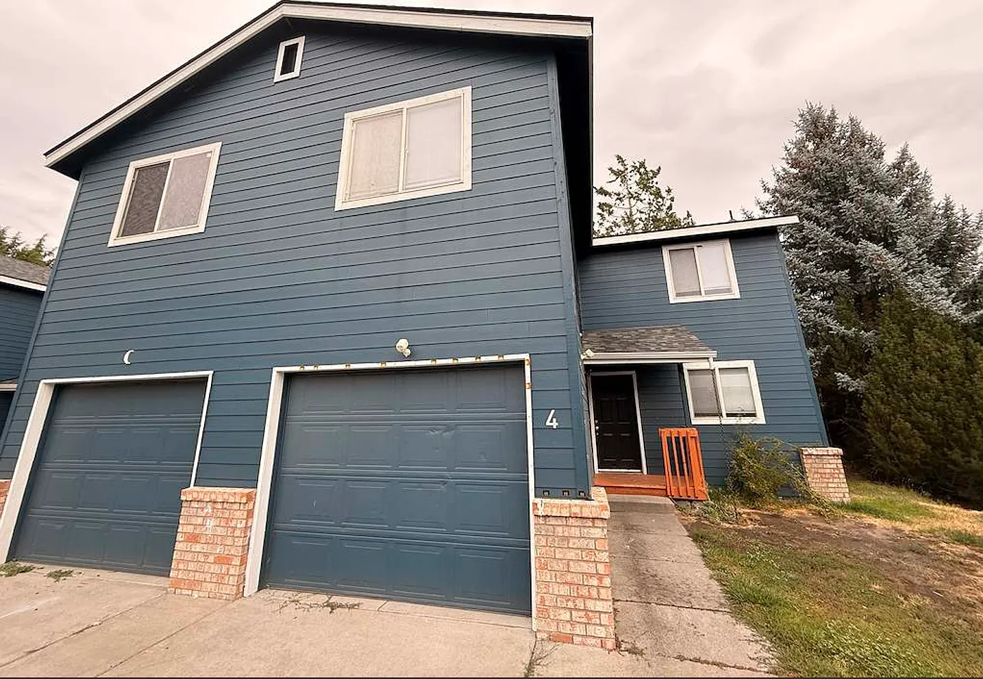 Bright, Open Living In The Heart Of Bend!! — Photo 1
