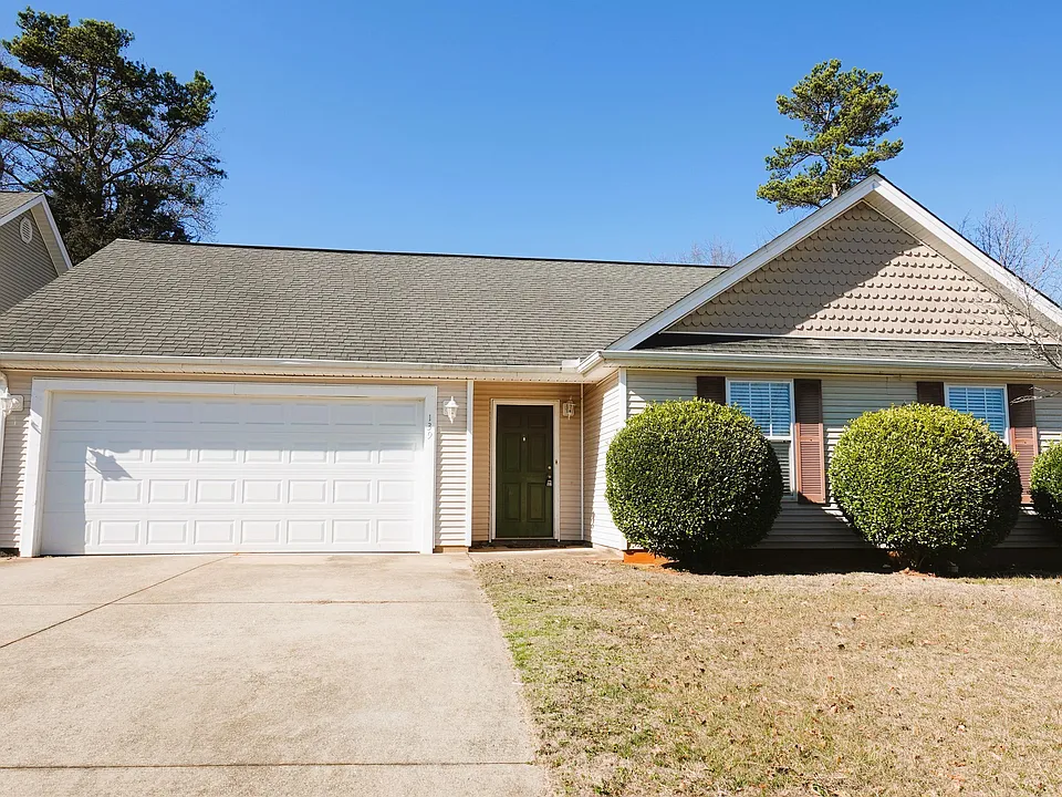 139 Stockbridge Dr