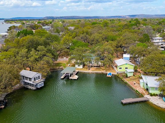 2nd image of 1833 Highland Dr