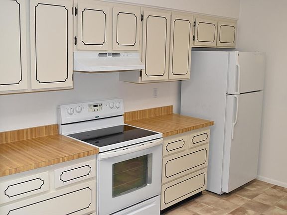 5th image of 10741 W Caron Dr