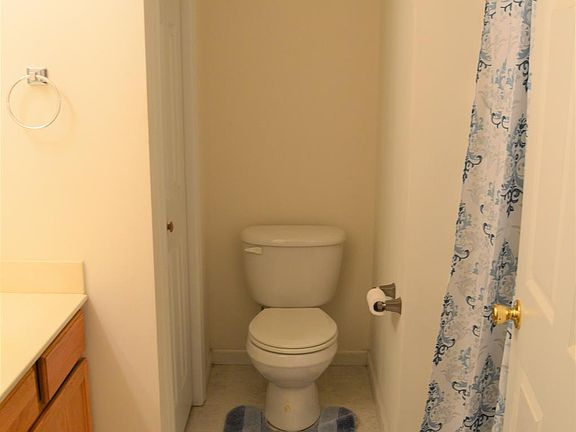 3rd image of 7314 Washington Dr