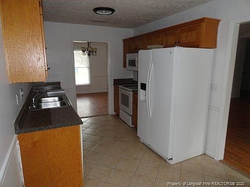 4th image of 5200 Ballentine St