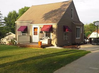 W163N8540 Arthur Ave, Menomonee Falls, WI 53051