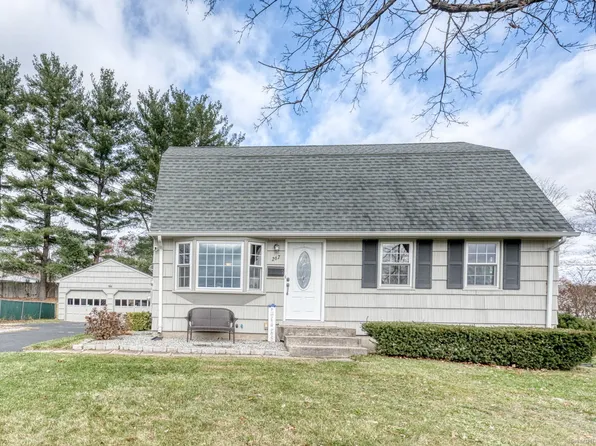 267 Reed Avenue, Windsor Locks, CT 06096