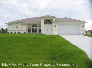 1109 NE 16th Pl, Cape Coral, FL 33909