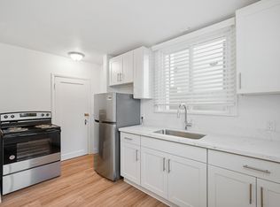 8 W Howe St #1, Seattle, WA 98119