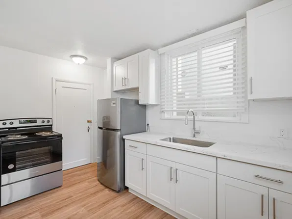 8WHowe, 8 W Howe St #1, Seattle, WA 98119