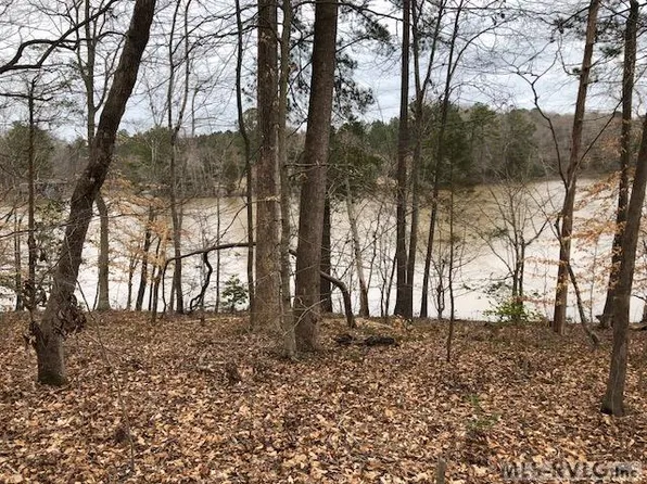 16 Barker Rd, Ebony, VA 23845