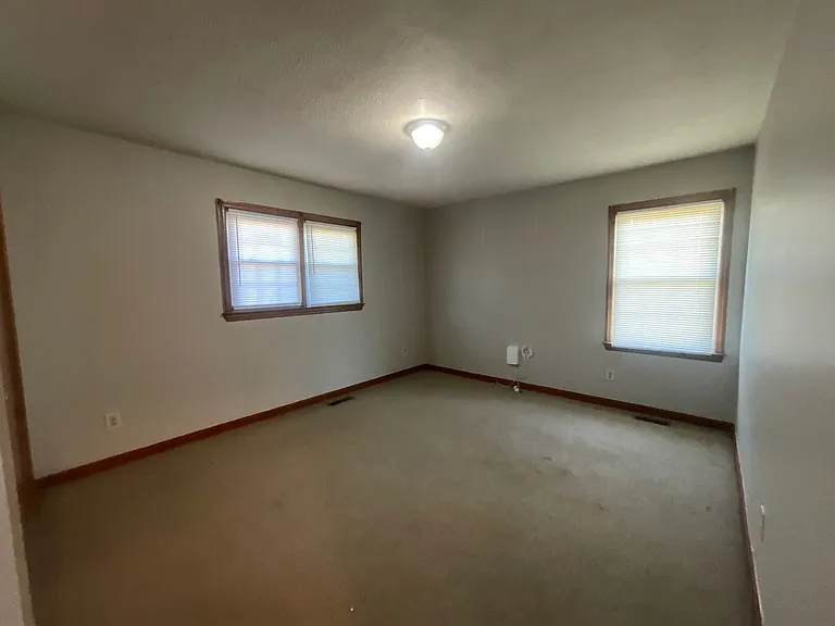 2039 Ironwood Dr — Photo 10