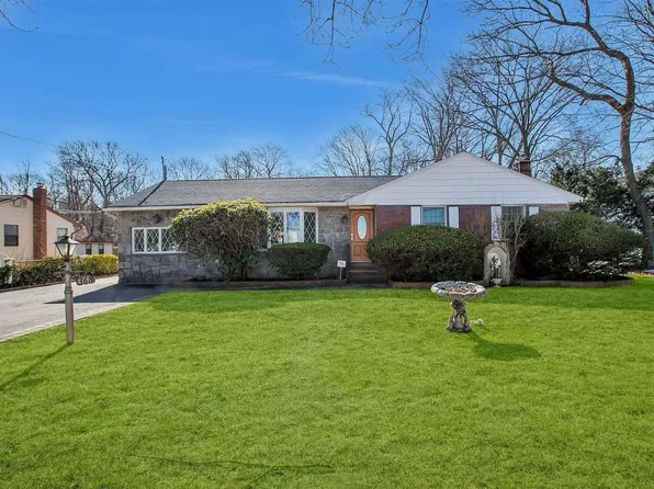 368 Furrows Road, Holbrook, NY 11741