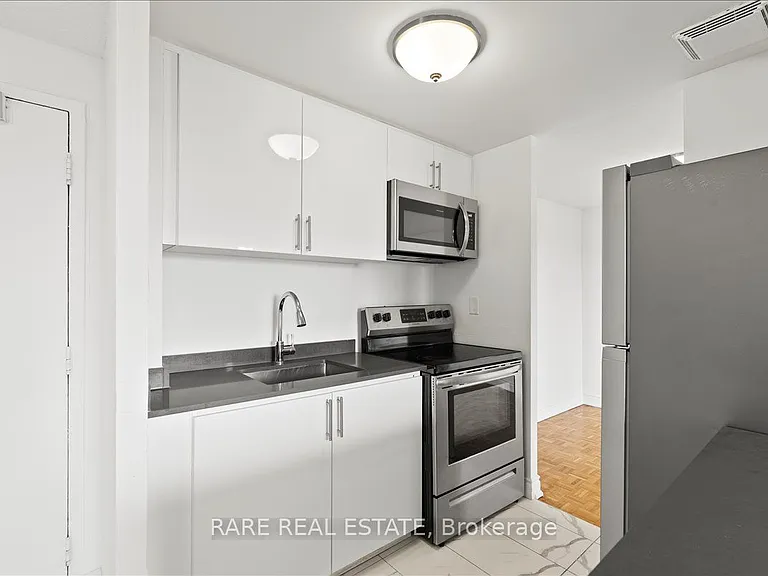 7555 Goreway Dr #258 — Photo 13