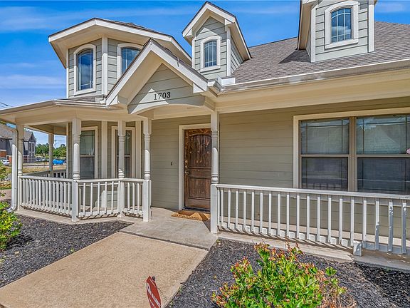 3rd image of 1703 Boardwalk Ct