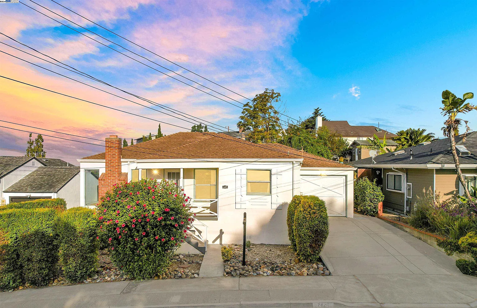 2427 Easy St photo 1
