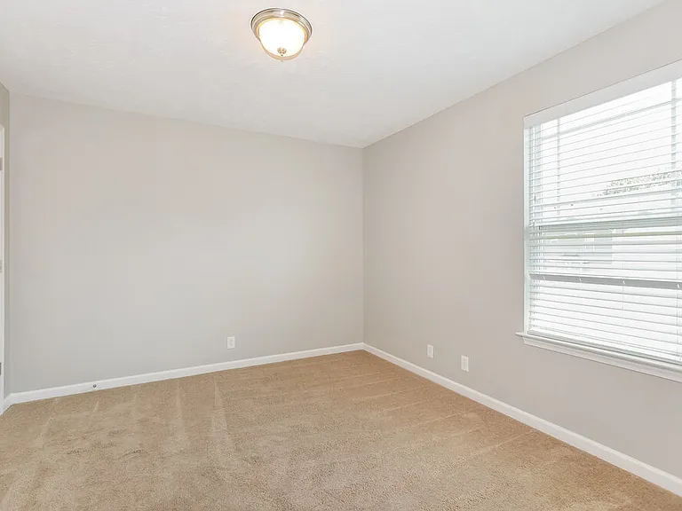 3315 Velvet Ct — Photo 12