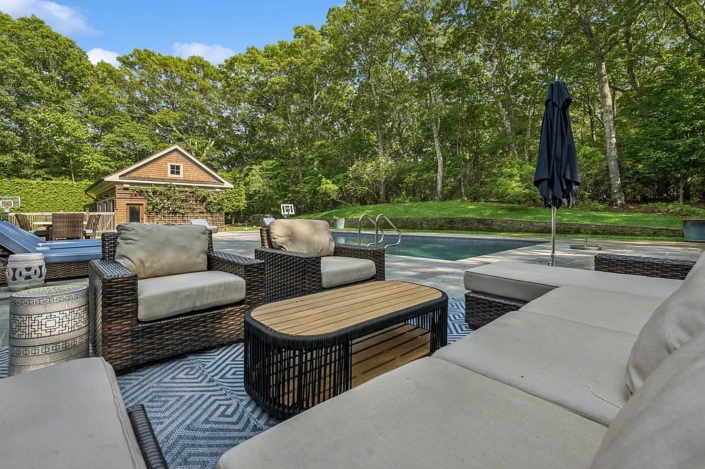 Stunning Sag Harbor Summer Rental — Photo 3