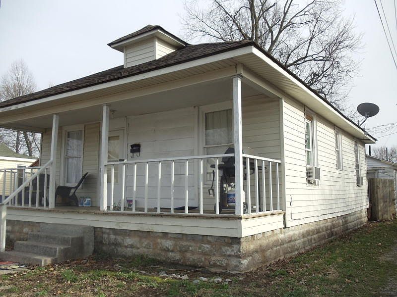 1st image of 208 W Van Buren St