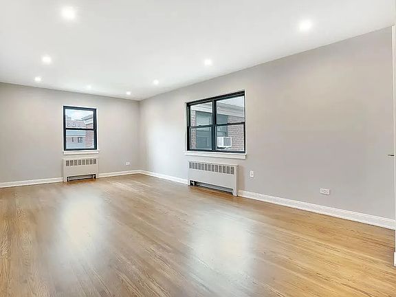 5th image of 21718 75th Ave #2