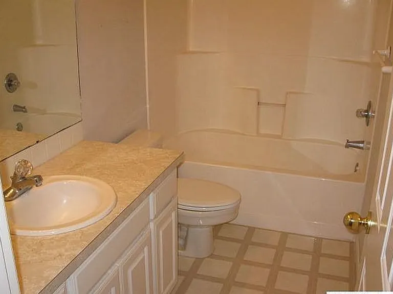792 Lakefair Pl N — Photo 8