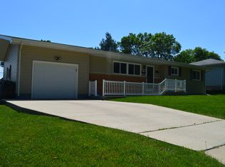 2723 Fairlane Ave, Waterloo, IA 50702