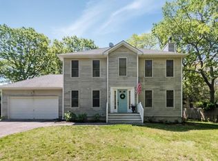 44 Old Fish Cove Rd, Southampton, NY 11968