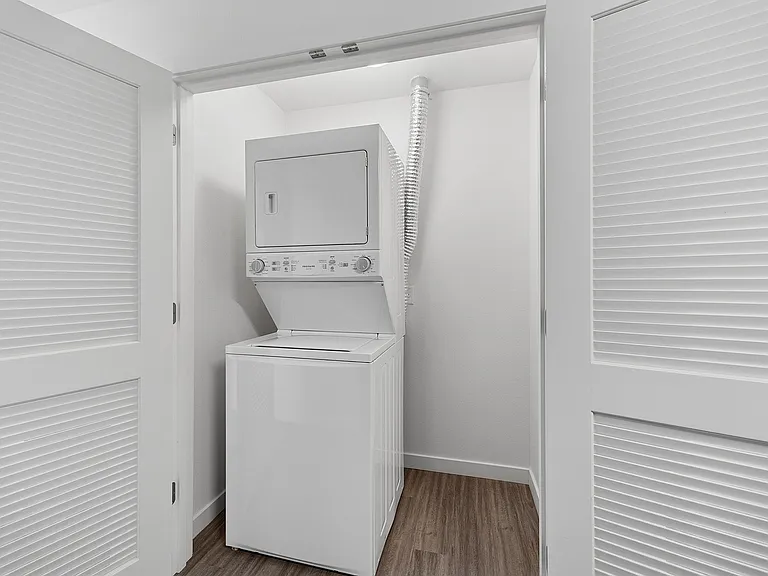 Pacific Ridge Apartments — Photo 28