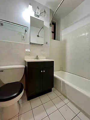 Rented by Bond New York | media 9