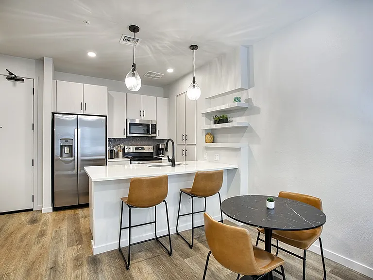 Evara Living — Photo 10
