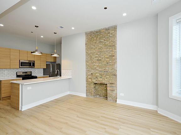 2nd image of 4543 S Saint Lawrence Ave #2F