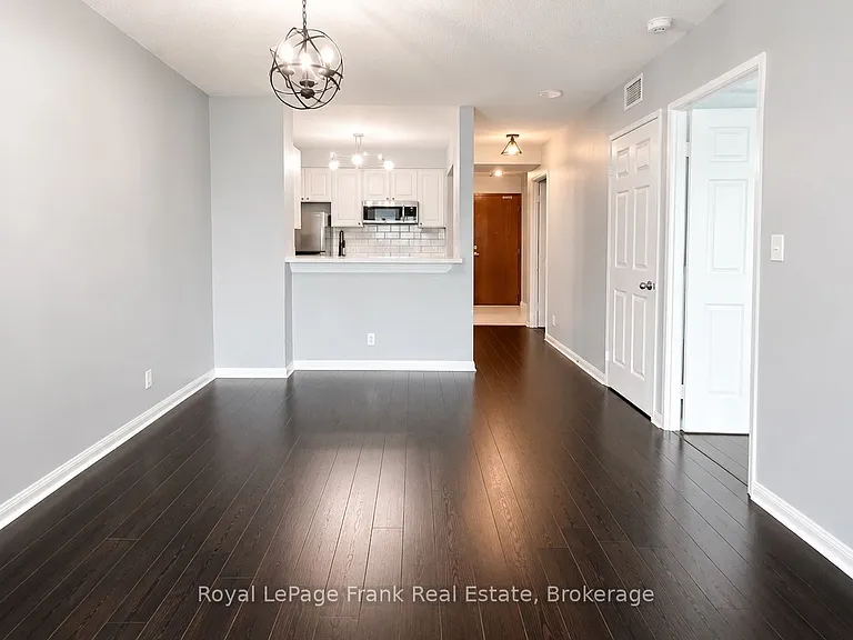 1 Lee Centre Dr #1002 — Photo 2